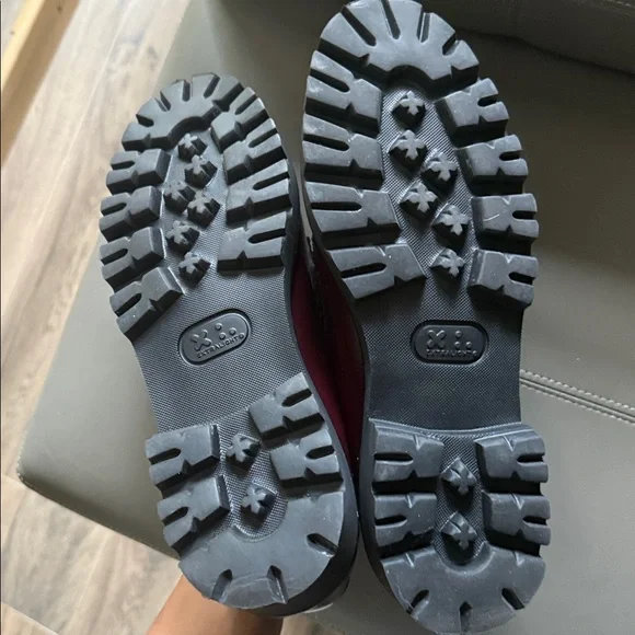 G.H. Bass & Co. Women's Burgundy Loafers - Picture 3 of 3